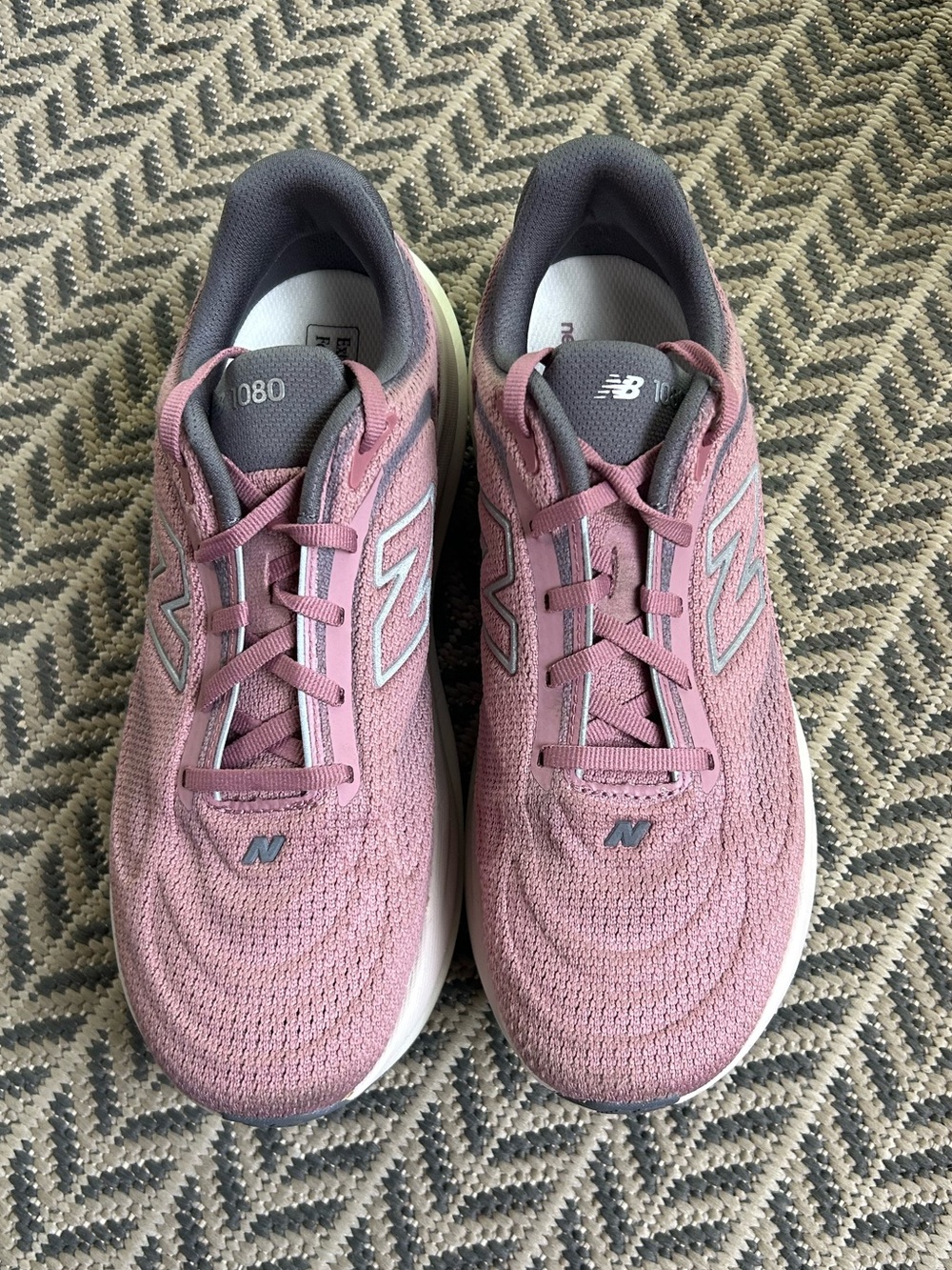 WOMENS NEW BALANCE 1080v15 SIZE 9.5B